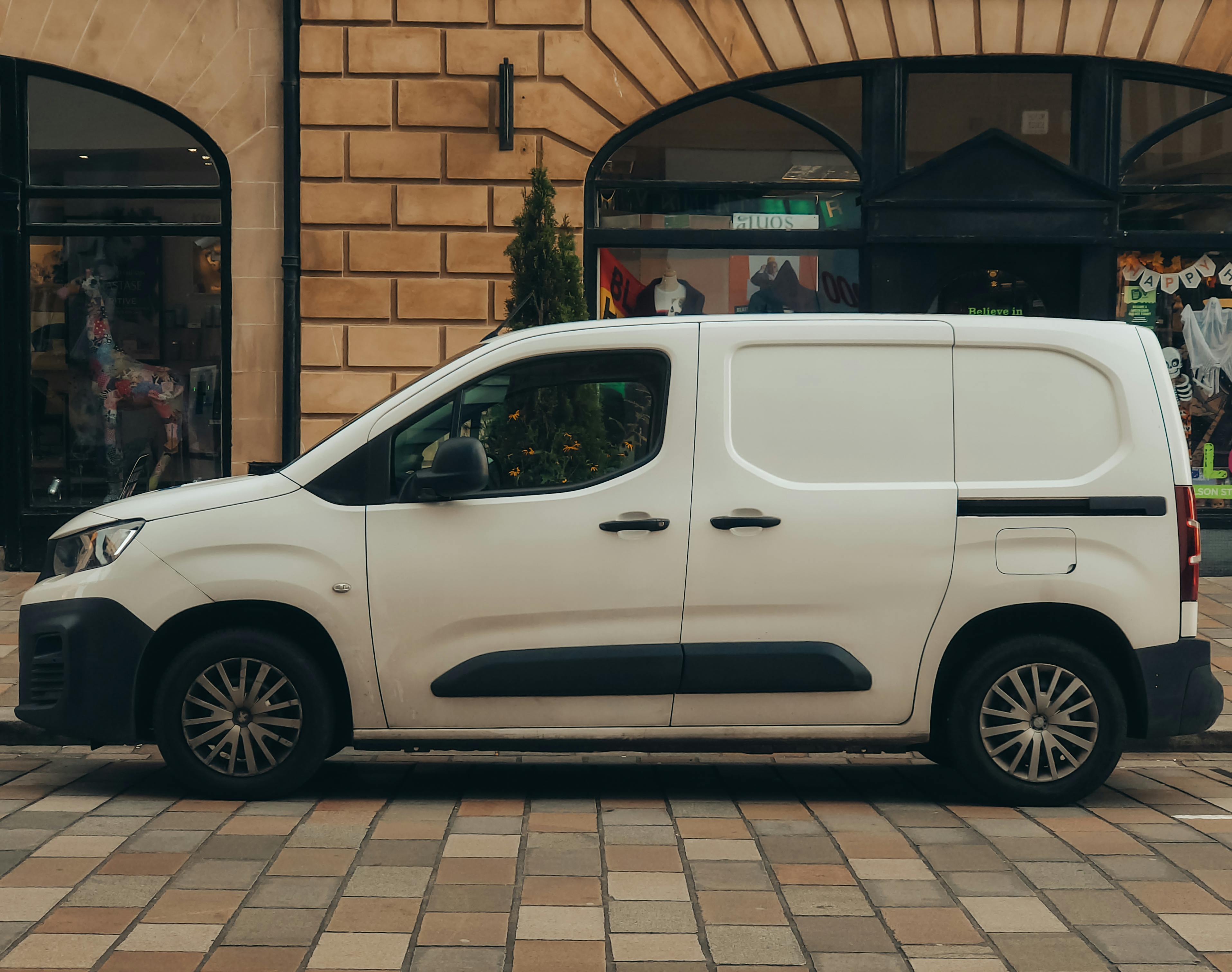 Horsley courier small van delivery